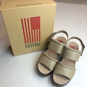 National Comfort Womens Alisa in Stone Sandals Size 10
